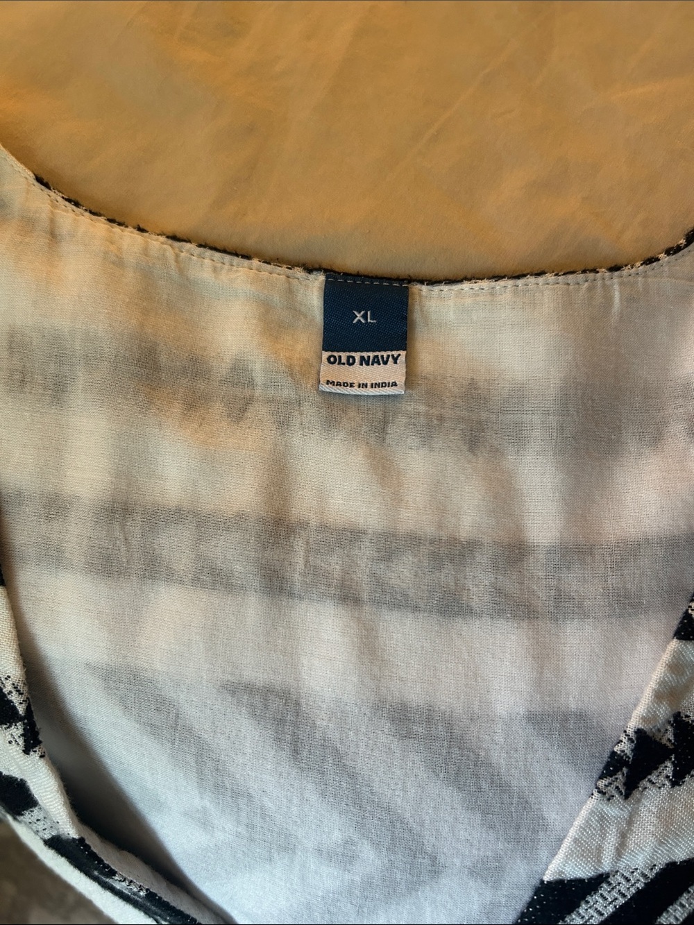 Old Navy Black & White Tribal Geometric V-Neck Dress - Picture 3 of 3